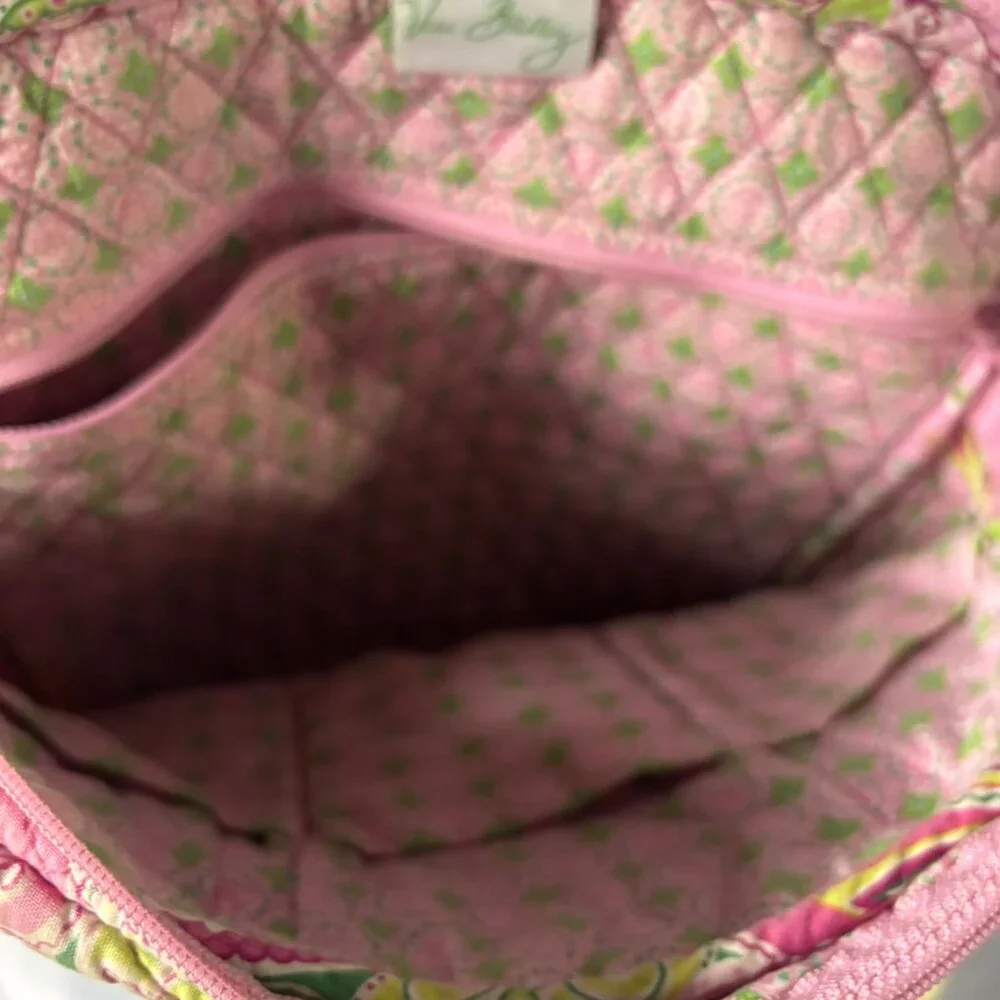 Vera Bradley Pinwheel Pink Retired Tall Zip Tote Quilted Floral Shoulder Bag - Picture 3 of 3